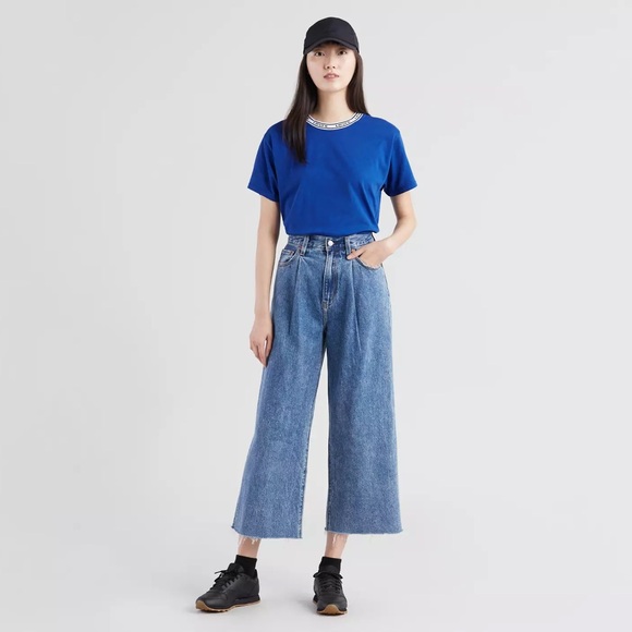 Levi's Denim - LEVI’S Ribcage Pleated Crop High Waist Wide Leg Jeans Size 27
